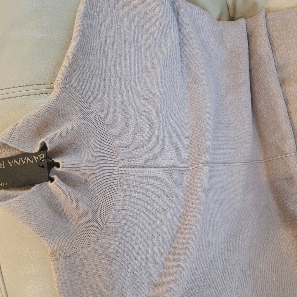BANANA REPUBLIC SWEATER COORDINATE  SIZE SMALL TAUPE